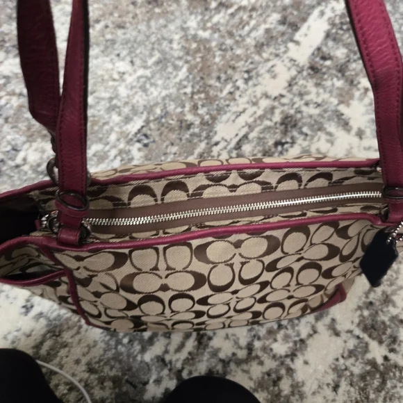 Coach Signature Jacquard Satchel Shoulder Bag Purse Handbag Tote Red VINTAGE - Picture 2 of 5